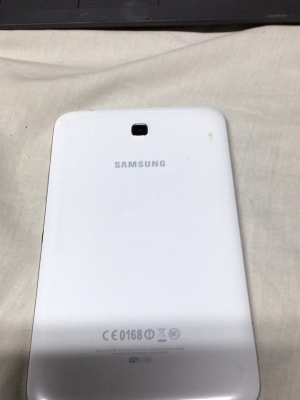 Samsung White Tablet with Visible Cracked Screen. Computer parts lot , parts lot